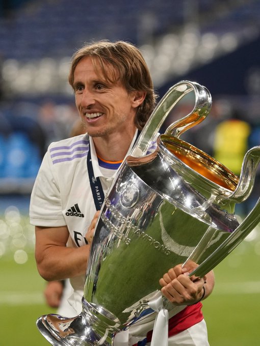 阿姆拉巴特：安东尼不该吃红牌，他并非故意踢对方面部